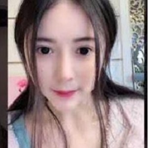 稀缺合集视频：快手美女主播安小希《热爱生活》吸引眼球25v