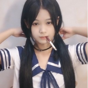 独特魅力展现！年轻妹子放飞自我表演，水花狂喷V3+3.5G视频大放送！